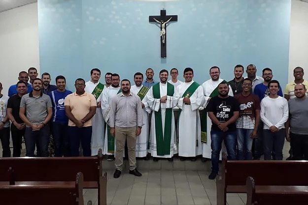 9365d2_661016f2d6eb4636b0d553e3d3b57df5_mv2