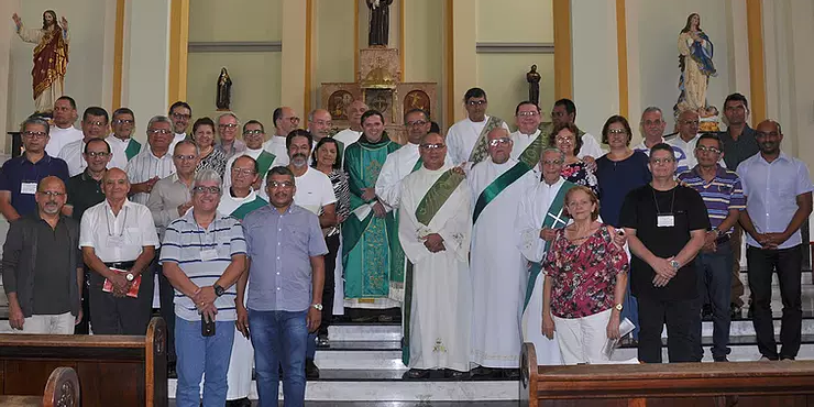 9365d2_6df09b9b2003464689756af41a700f08_mv2