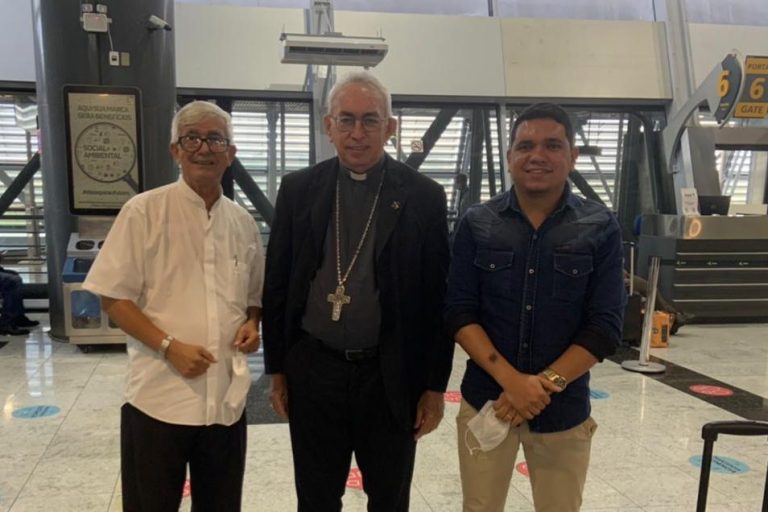 fe91531d-c68e-40da-bd53-c52f1575d7bb