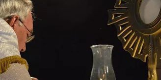 Corpus-Christi-Reunir-nos-Caminhar-e-Adorar