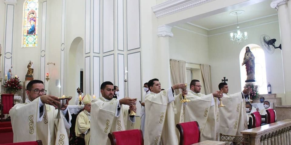 Ordenacao-Presbiteral-2