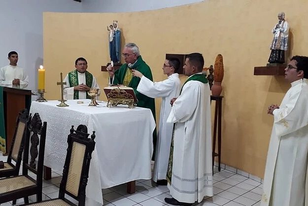 Dom-Lucena-preside-missa-de-abertura-do-ano-formativo-no-Seminario-Maior-em-Olinda