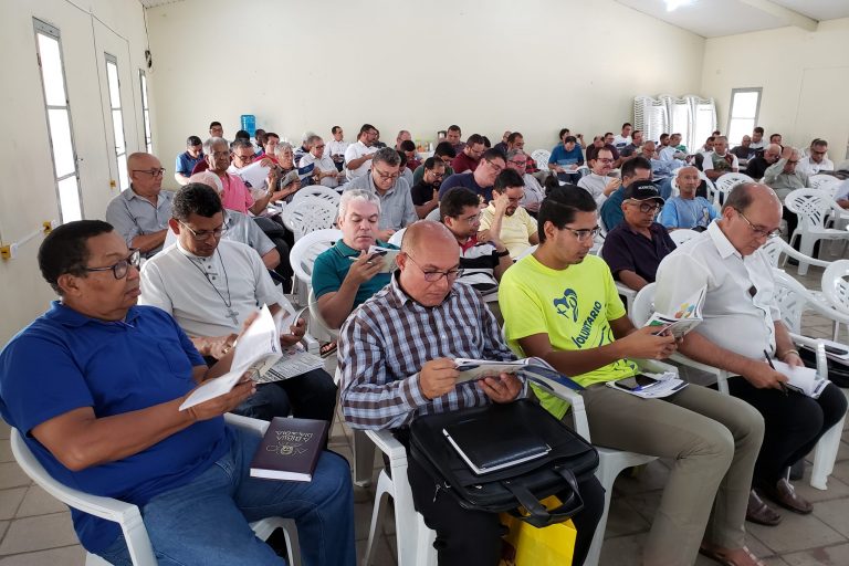 Plano-pastoral-e-ordenacao-presbiteral-sao-pautas-da-primeira-reuniao-do-clero-de-2020