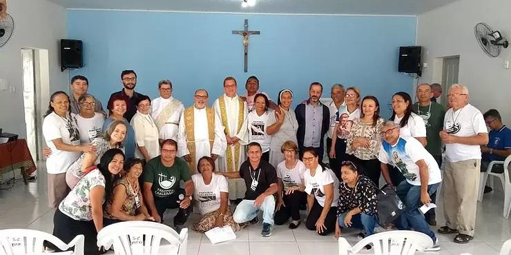 9365d2_80904169a4de4298a169c0a380a09acc_mv2