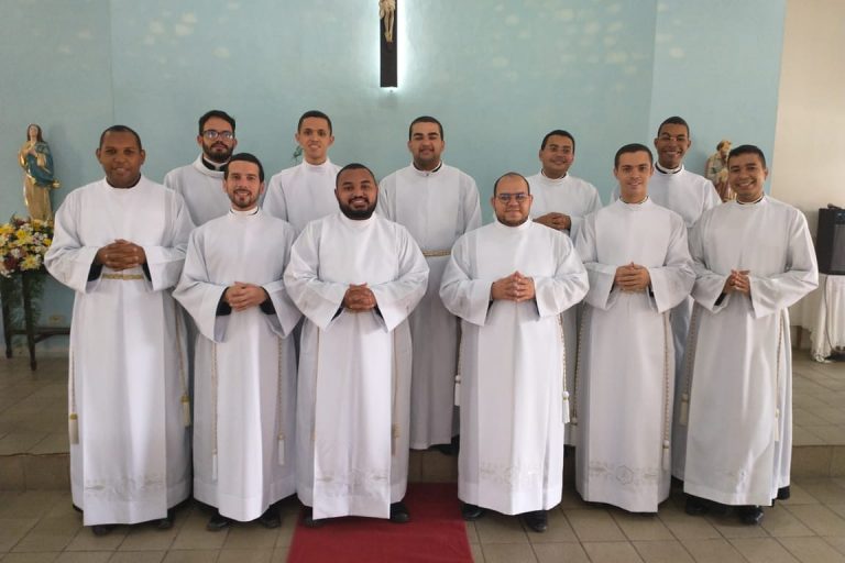 ed8ab96d-ee22-4487-931f-e7b47140b2e1