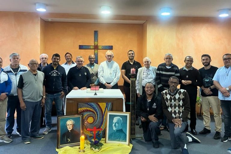 6e1a9a18-36ff-400d-a01e-7f704697a741