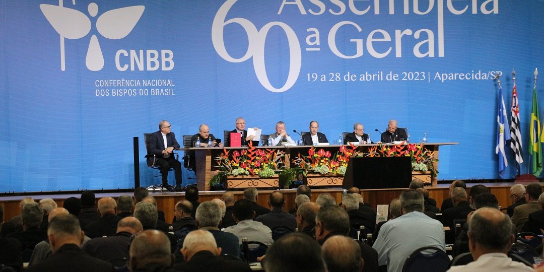 60-ag-Missal-Comissao-Liturgia-_-Victoria-Holzbach