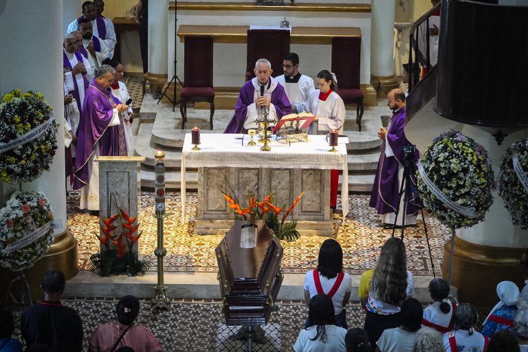 5da52e0e-dce3-49c0-a7a7-d14be1e33fb0